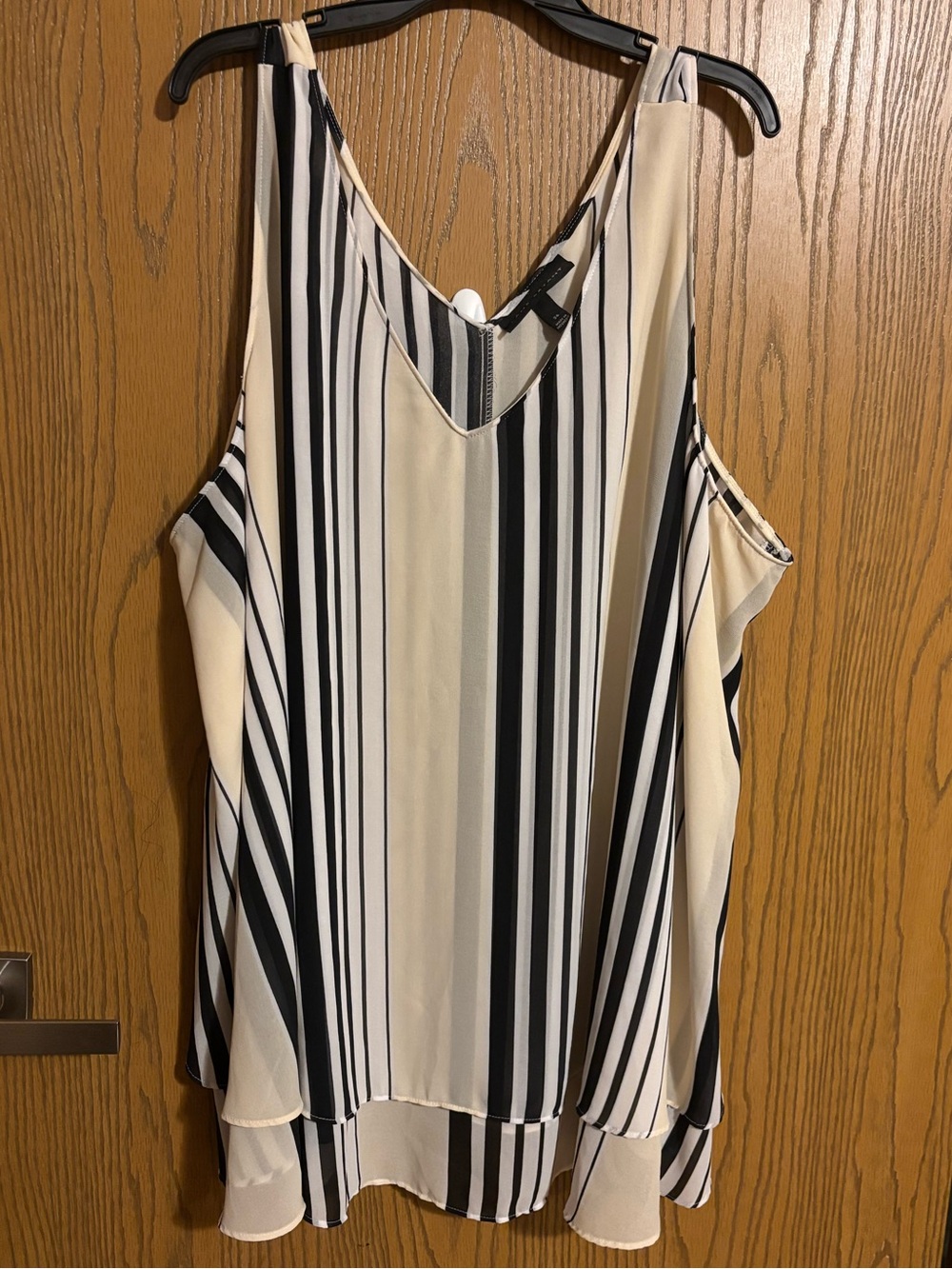 Lane Bryant Black & Cream Vertical Stripe V-Neck Tank
